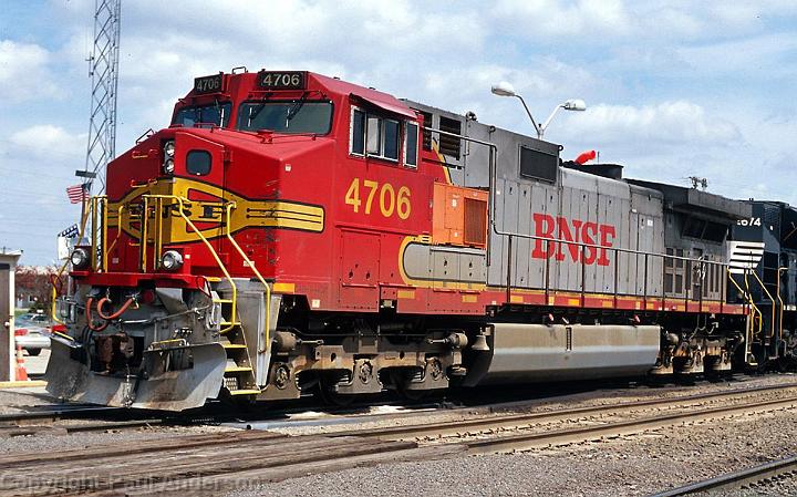 BNSF 4706 C44 9W.jpg